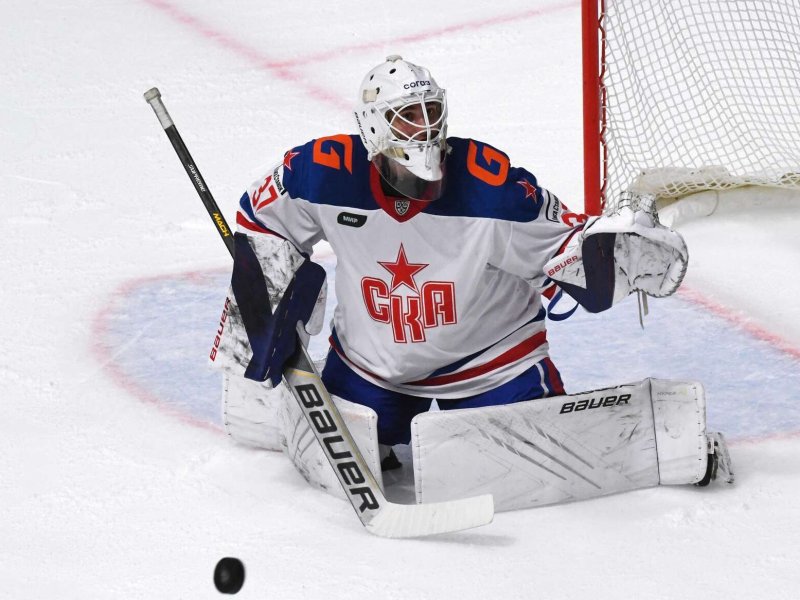 Молодой вратарь украл матч и стал героем вечера