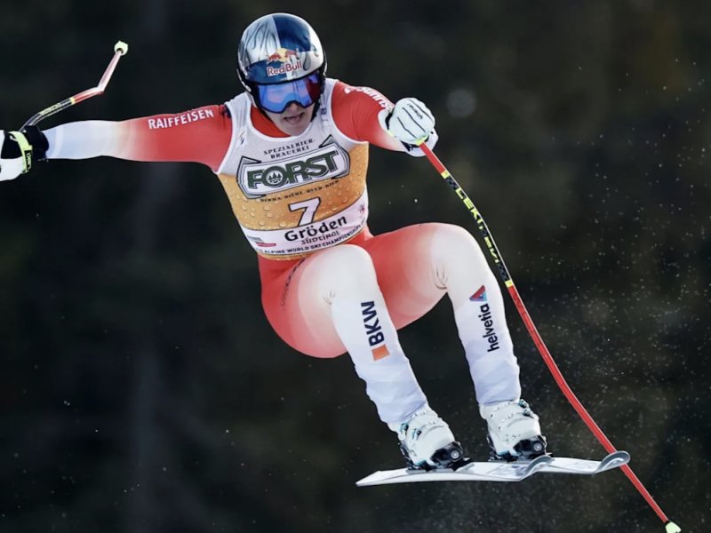 На последнем предолимпийском спуске Швейцарец Франьо фон Алльмен оставил соперников далеко позади.