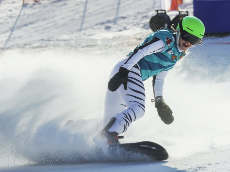 Сноубордисты из Красноярска завоевали призовые места на международных соревнованиях.