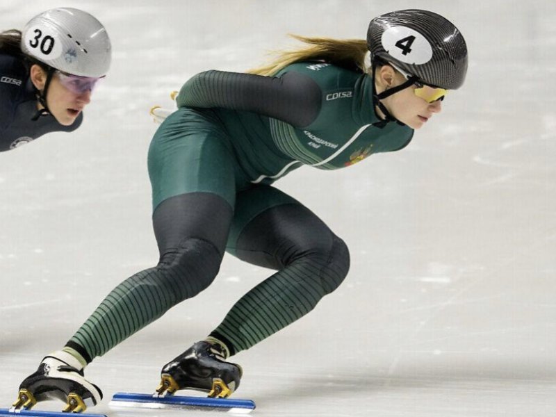 Региональные соревнования по конькобежному спорту продолжаются: в первенствах принимает участие молодёжь.